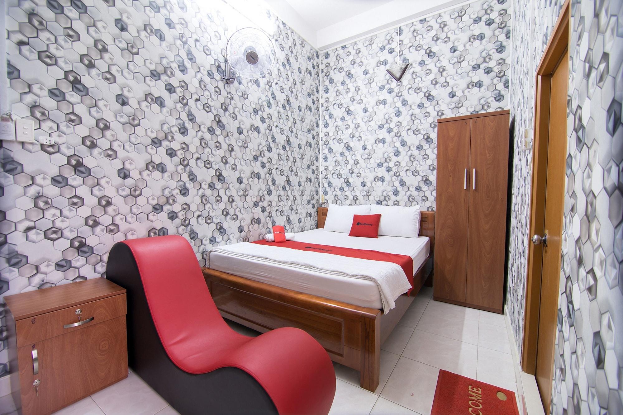 Reddoorz Near Tan Son Nhat Airport 3 Ho Chi Minh-byen Eksteriør bilde