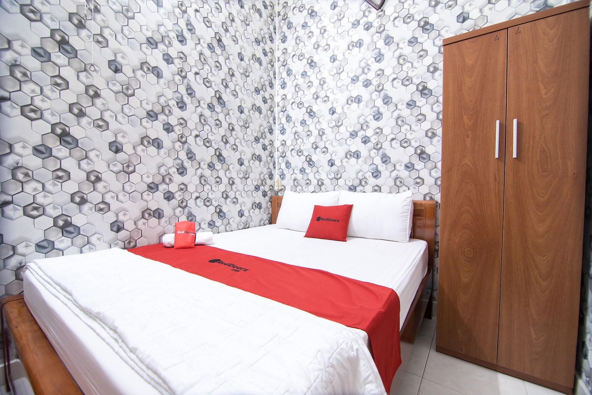 Reddoorz Near Tan Son Nhat Airport 3 Ho Chi Minh-byen Eksteriør bilde