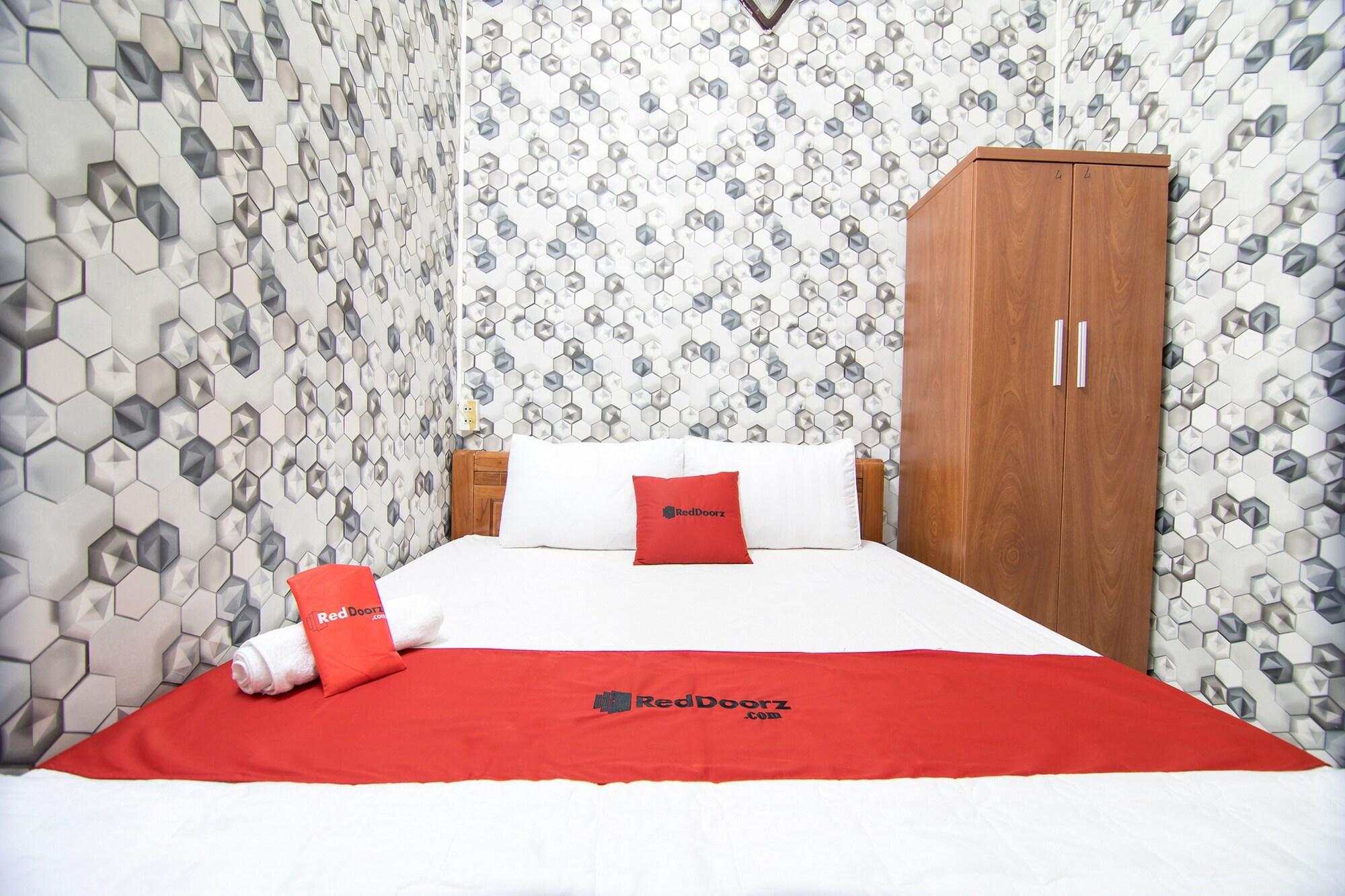 Reddoorz Near Tan Son Nhat Airport 3 Ho Chi Minh-byen Eksteriør bilde