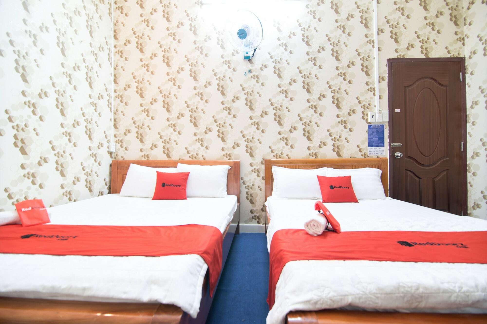 Reddoorz Near Tan Son Nhat Airport 3 Ho Chi Minh-byen Eksteriør bilde